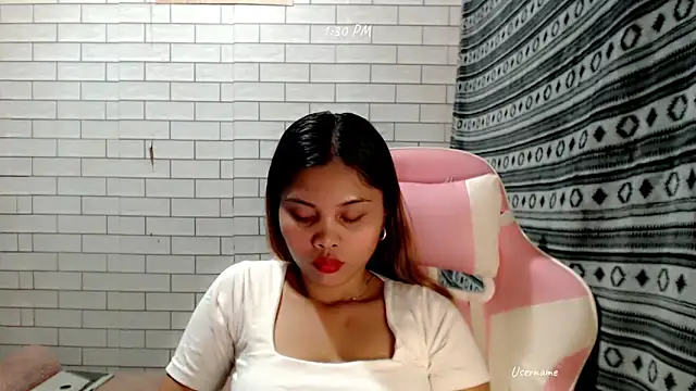 Snapshot of pinay_old_lover chatting on October 16, 5:30 am pinay old lover online show from October 16, 5:30 am