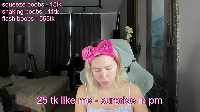 stefany and bettany online show from April 25, 7:22 am