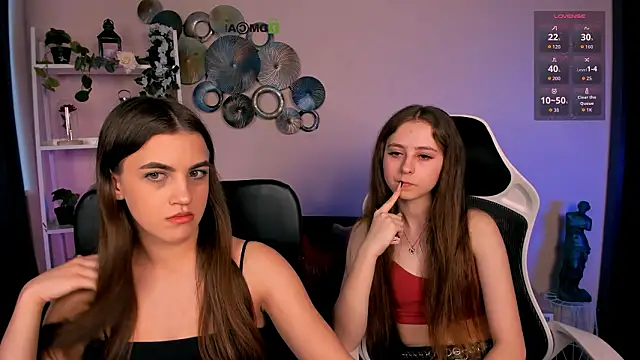 Snapshot of lina_fox12 chatting on March 19, 1:37 pm lina fox12 online show from March 19, 1:37 pm