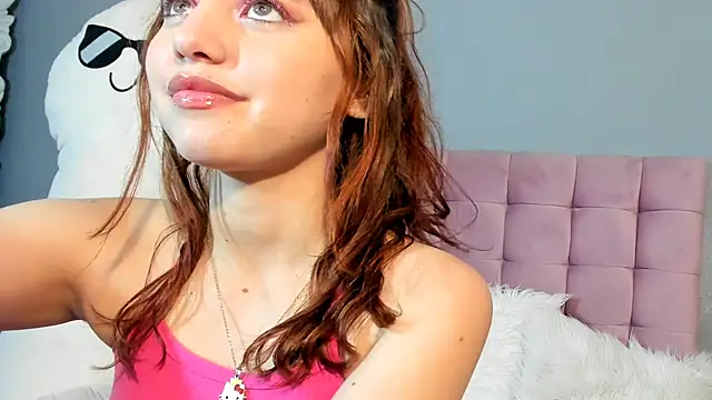 Snapshot of _aurora_jones chatting on October 15, 4:34 am aurora jones online show from October 15, 4:34 am