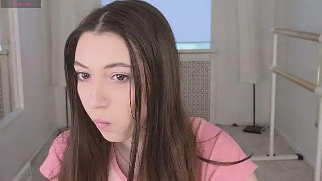 Snapshot of slow_flower chatting on February 20, 12:49 pm slow flower online show from February 20, 12:49 pm