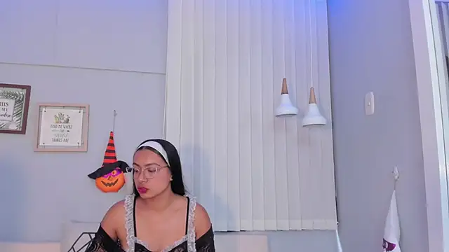 Lilo Rose online show from October 30, 1:23 pm