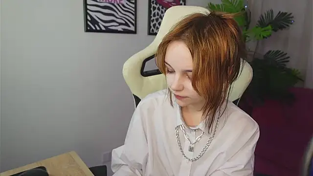 Snapshot of Staymonica chatting on January 12, 2:22 pm Staymonica online show from January 12, 2:22 pm