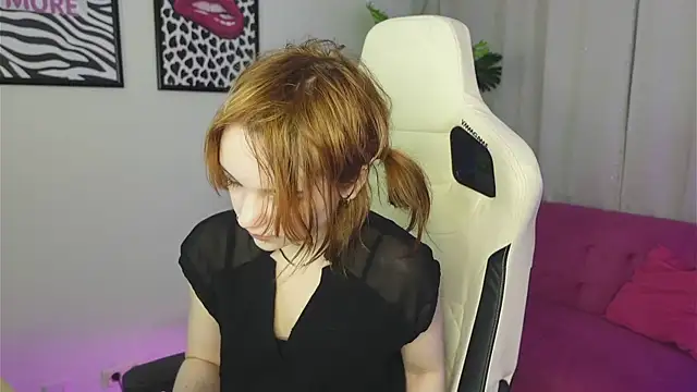 Snapshot of Staymonica chatting on January 14, 12:55 pm Staymonica online show from January 14, 12:55 pm