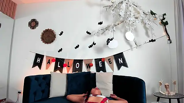 cloe taylor   online show from October 15, 3:06 am