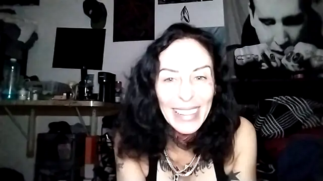 inkdhollow1 online show from October 8, 9:07 am