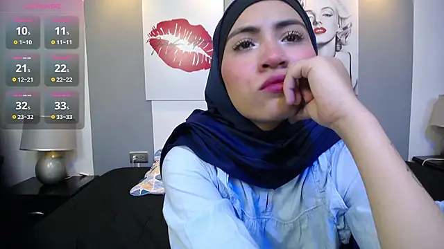 Neesha   online show from November 3, 9:48 pm