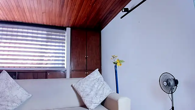 VenusCooper online show from January 17, 7:28 pm