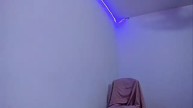 Snapshot of Lia0109 chatting on December 20, 5:25 am Lia0109 online show from December 20, 5:25 am