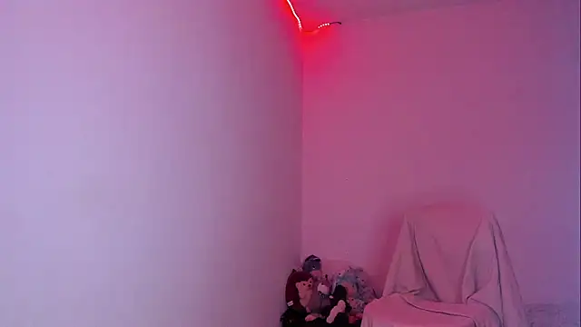 Snapshot of Lia0109 chatting on December 21, 5:36 am Lia0109 online show from December 21, 5:36 am