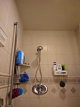 Roddog18 online show from October 22, 5:08 am