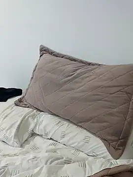 Zoe riivas online show from April 8, 11:21 am