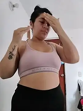 alejitasweet online show from November 1, 4:53 pm