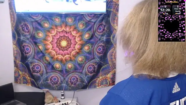 Snapshot of cinderellie chatting on November 27, 2:35 am cinderellie online show from November 27, 2:35 am