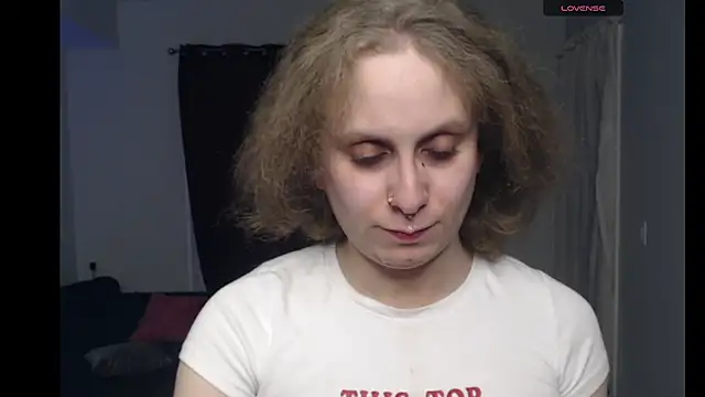 Snapshot of cinderellie chatting on January 8, 3:42 am cinderellie online show from January 8, 3:42 am