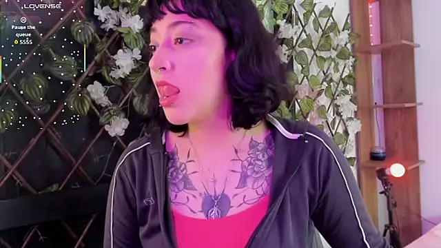 Kora Red69 online show from April 17, 8:23 pm