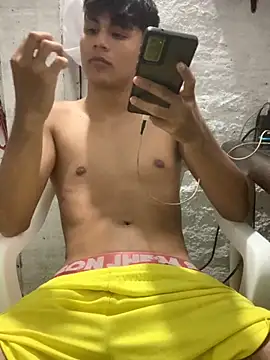 Snapshot of Thiagox03 chatting on November 4, 10:31 pm Thiagox03 online show from November 4, 10:31 pm