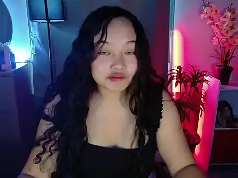 UrFavouriteCravings online show from April 11, 1:43 am