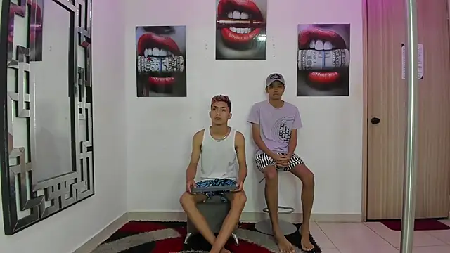 Snapshot of VERY_HOT_GUYS chatting on December 1, 1:27 pm VERY HOT GUYS online show from December 1, 1:27 pm