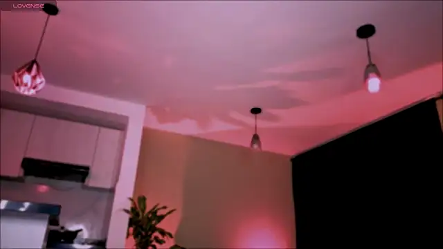 Snapshot of VanessaBlackrose chatting on October 21, 12:22 am VanessaBlackrose online show from October 21, 12:22 am