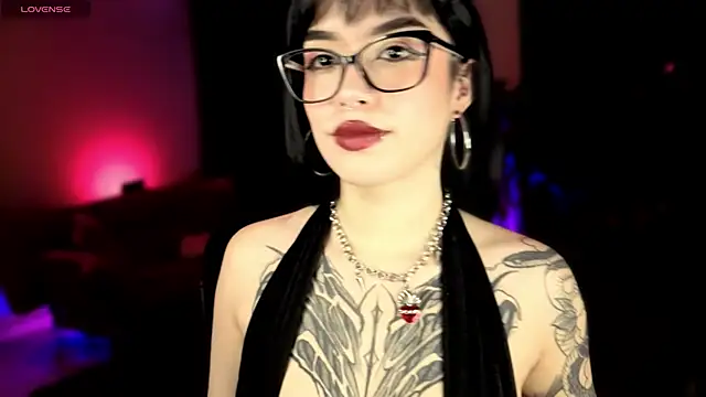 VanessaBlackrose online show from June 6, 3:44 am