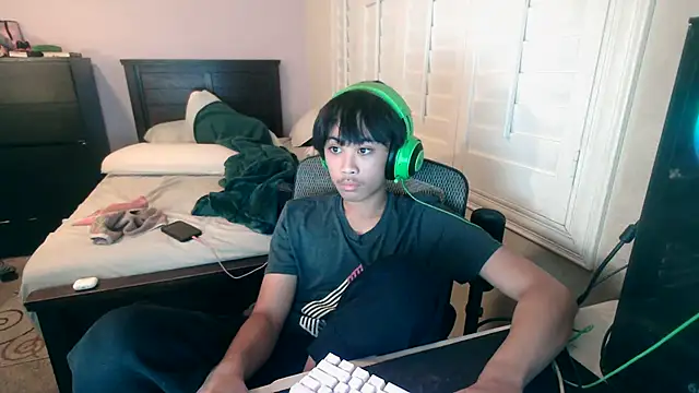 youngasianboy2007 online show from October 22, 2:12 am