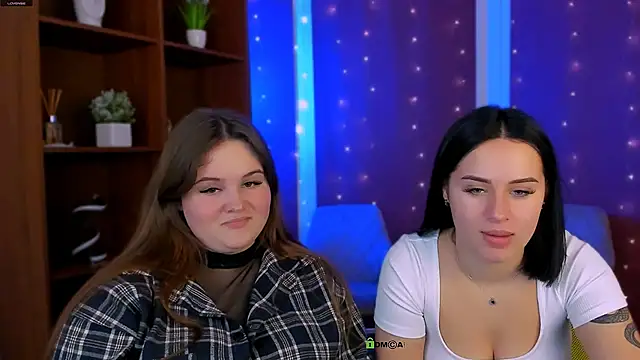 Snapshot of vivy_star1 chatting on February 6, 8:56 pm vivy star1 online show from February 6, 8:56 pm