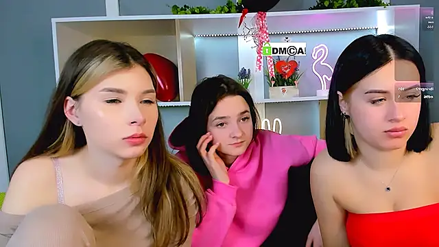 Snapshot of vivy_star1 chatting on February 19, 1:45 am vivy star1 online show from February 19, 1:45 am