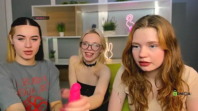 Snapshot of vivy_star1 chatting on February 27, 8:20 pm vivy star1 online show from February 27, 8:20 pm