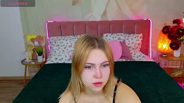 Stellahaart online show from November 24, 7:19 am