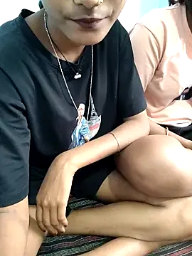 Unique girls90 online show from February 11, 5:23 am