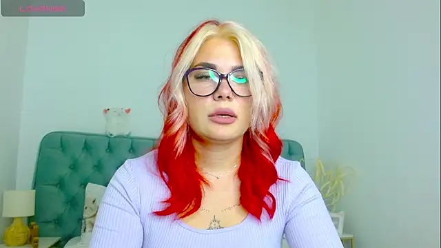 Naughty kittyy1 online show from October 4, 7:34 pm