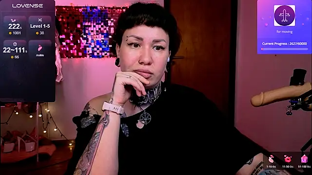 Snapshot of Senorita__Dakota chatting on February 18, 8:43 am Senorita Dakota online show from February 18, 8:43 am