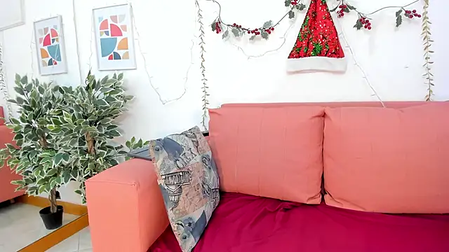 Snapshot of chloejhonson chatting on November 26, 12:17 pm chloejhonson online show from November 26, 12:17 pm