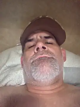 DeeBestEver online show from March 29, 11:05 pm