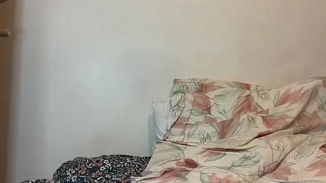 nanaisbackk online show from November 3, 9:43 am