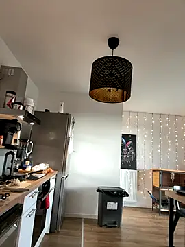 LaPetiteKim online show from November 17, 8:42 am