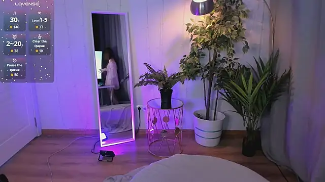 PollyMayer online show from February 22, 9:35 pm