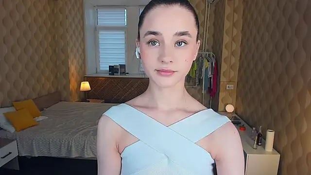 JinnyMcie online show from October 31, 12:06 pm