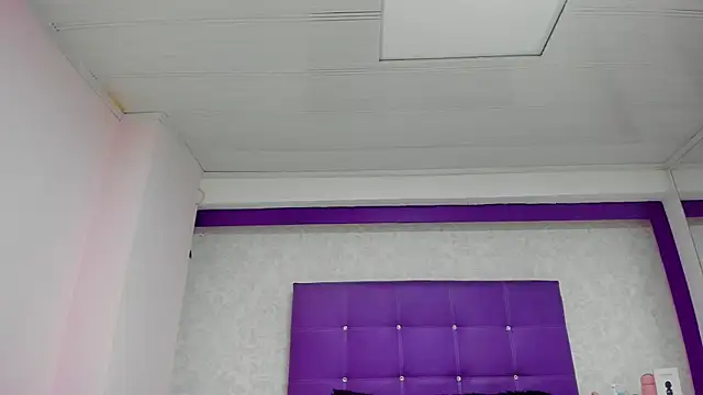 LeaMoreau22 online show from October 24, 11:39 am