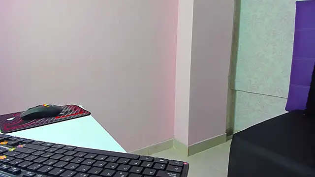 LeaMoreau22 online show from November 2, 12:51 pm