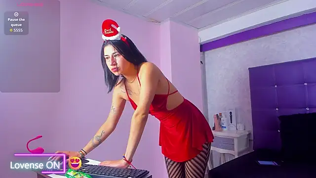 LeaMoreau22 online show from December 3, 12:47 pm