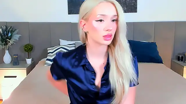 SugarWhisper online show from November 29, 4:10 pm