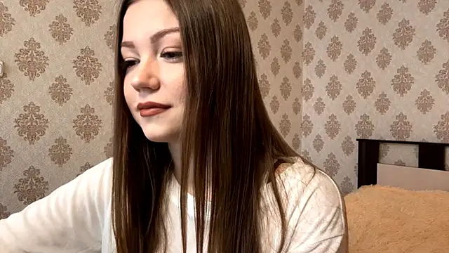 KissMeViolet online show from October 13, 3:39 am