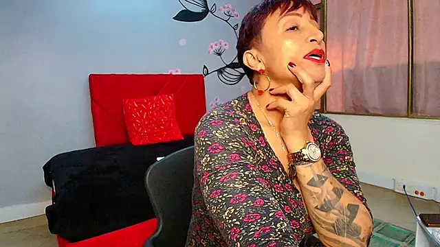 Charlotte  Gray online show from October 5, 3:49 am