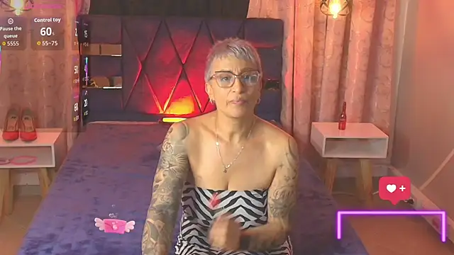 Charlotte  Gray online show from November 21, 12:43 am