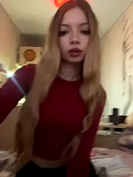 Snapshot of _Siennaaa_ chatting on October 20, 2:39 pm  Siennaaa  online show from October 20, 2:39 pm