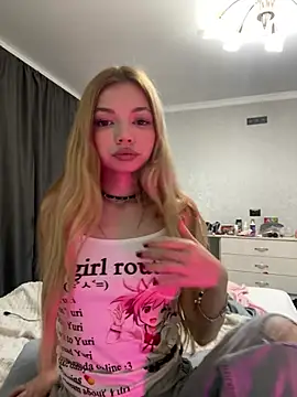 Snapshot of _Siennaaa_ chatting on February 14, 11:12 pm Siennaaa online show from February 14, 11:12 pm