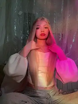 Snapshot of _Siennaaa_ chatting on February 27, 6:08 pm Siennaaa online show from February 27, 6:08 pm