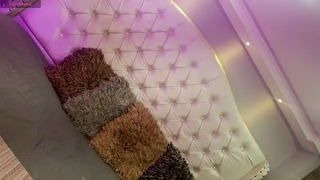 Miranda Collins online show from October 26, 3:56 am